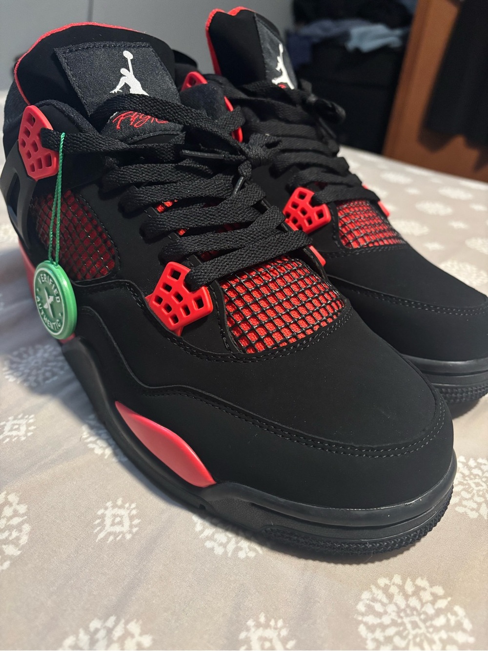 Air Jordan 4 Red Thunder